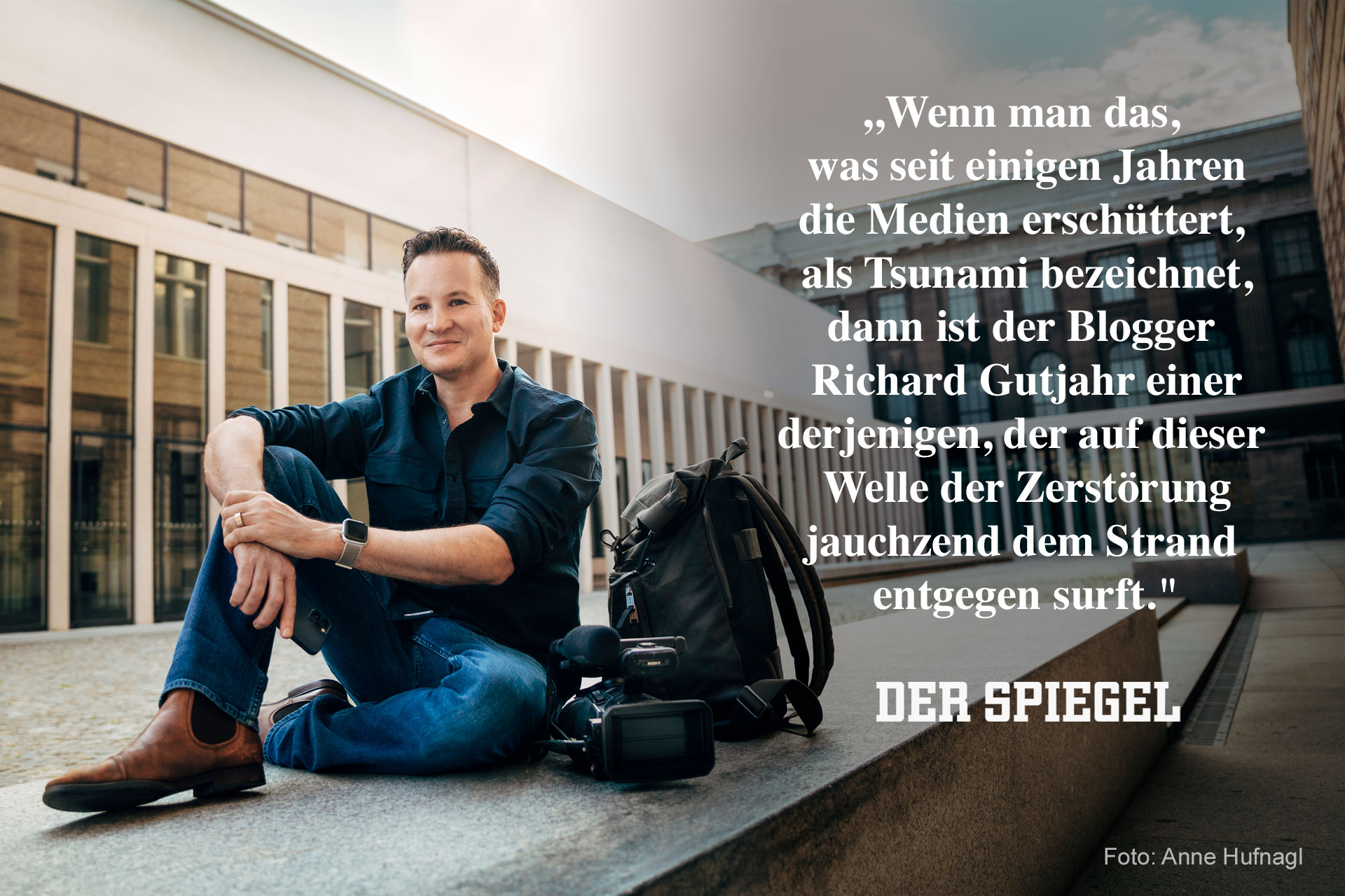 Wenn man das, was seit einigen Jahren die Medien erschüttert, als Tsunami bezeichnet, dann ist der Blogger Richard Gutjahr einer derjenigen, der auf dieser Welle der Zerstörung jauchzend dem Strand entgegen surft.